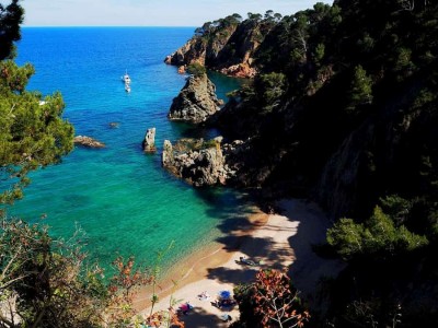 Do you know Cala del Golfet? A hidden gem of the Costa Brava